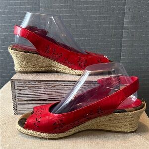 Easy Street Open-Toe Espadrilles